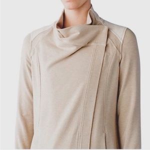 Lululemon Coast Wrap